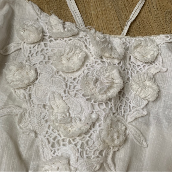 Abercrombie white cross-back camisole tank - Picture 3 of 5